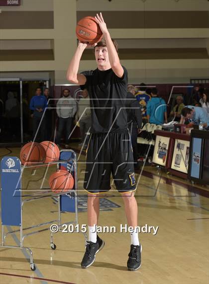 Thumbnail 3 in Three Point Contest (MaxPreps Holiday Classic) photogallery.