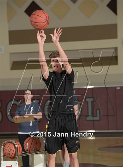 Thumbnail 1 in Three Point Contest (MaxPreps Holiday Classic) photogallery.