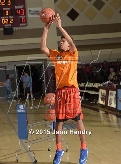 Thumbnail 2 in Three Point Contest (MaxPreps Holiday Classic) photogallery.