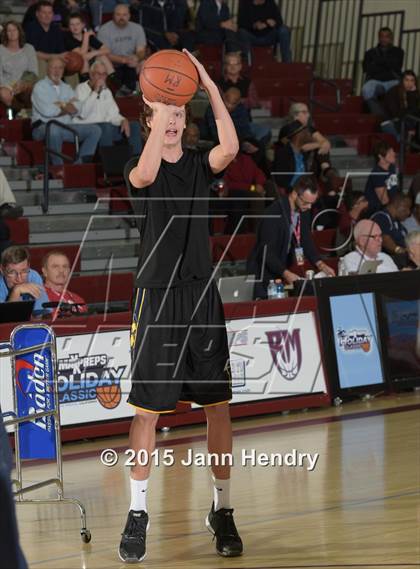 Thumbnail 3 in Three Point Contest (MaxPreps Holiday Classic) photogallery.