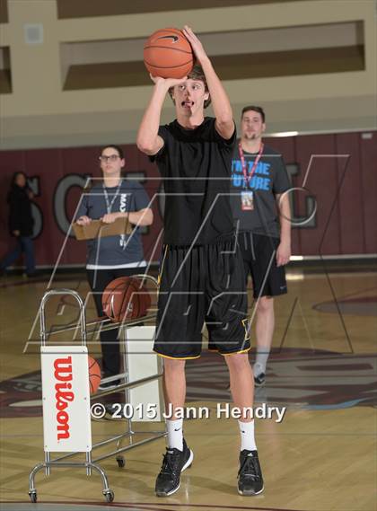 Thumbnail 2 in Three Point Contest (MaxPreps Holiday Classic) photogallery.