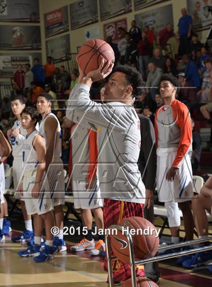 Thumbnail 1 in Three Point Contest (MaxPreps Holiday Classic) photogallery.