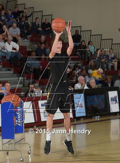 Thumbnail 2 in Three Point Contest (MaxPreps Holiday Classic) photogallery.