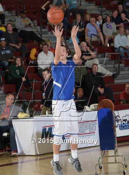 Thumbnail 1 in Three Point Contest (MaxPreps Holiday Classic) photogallery.