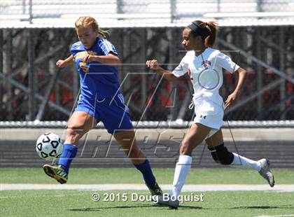 Thumbnail 2 in Lima Senior vs. Lincolnview photogallery.