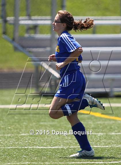 Thumbnail 3 in Lima Senior vs. Lincolnview photogallery.