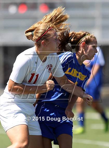 Thumbnail 3 in Lima Senior vs. Lincolnview photogallery.