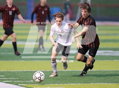 Thumbnail 2 in Unioto vs. Marietta (OHSAA D2 District Final) photogallery.
