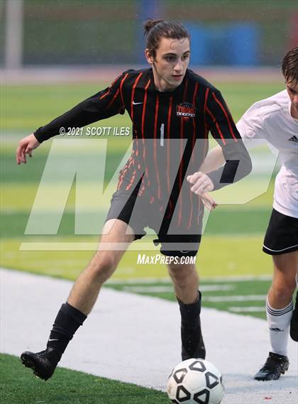 Thumbnail 2 in Unioto vs. Marietta (OHSAA D2 District Final) photogallery.