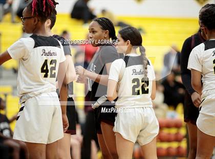 Thumbnail 2 in Lewisville vs Fossil Ridge photogallery.