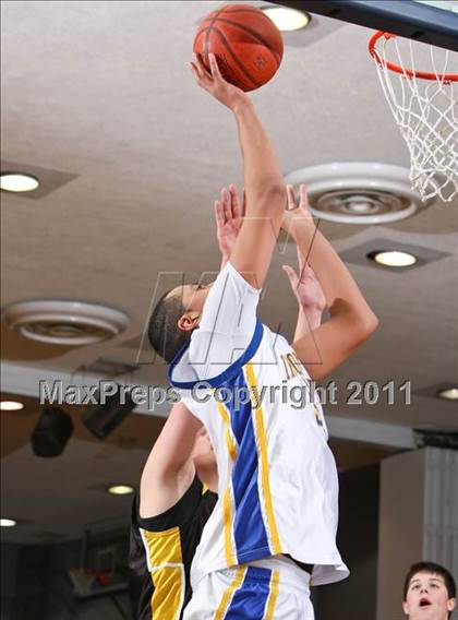 Thumbnail 2 in Greece Athena vs. Irondequoit photogallery.