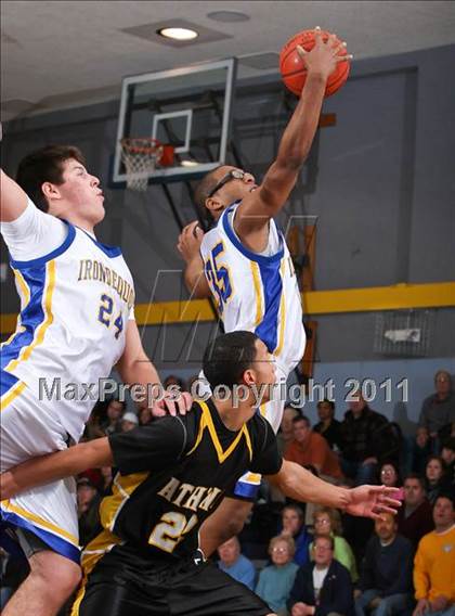 Thumbnail 3 in Greece Athena vs. Irondequoit photogallery.