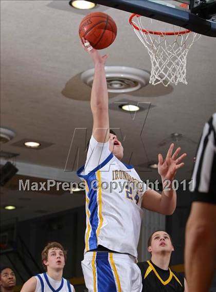 Thumbnail 1 in Greece Athena vs. Irondequoit photogallery.