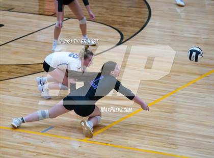 Thumbnail 2 in Hamilton Southeastern @ Avon photogallery.