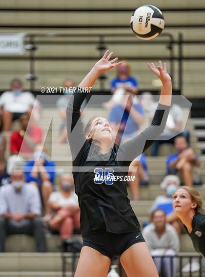 Thumbnail 3 in Hamilton Southeastern @ Avon photogallery.