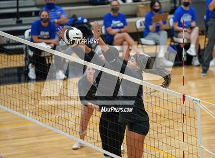 Thumbnail 3 in Hamilton Southeastern @ Avon photogallery.