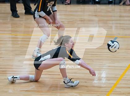 Thumbnail 3 in Hamilton Southeastern @ Avon photogallery.