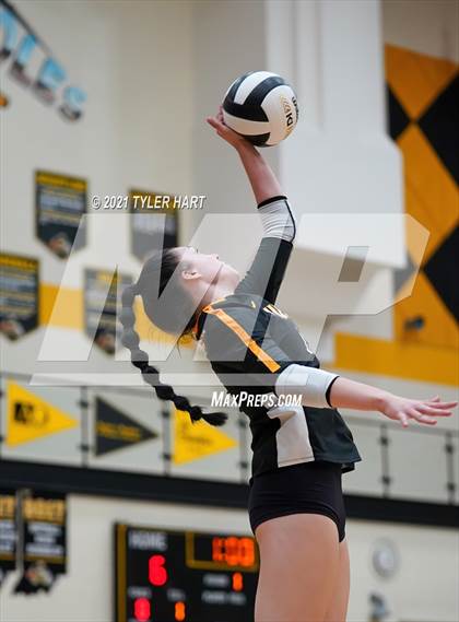 Thumbnail 1 in Hamilton Southeastern @ Avon photogallery.