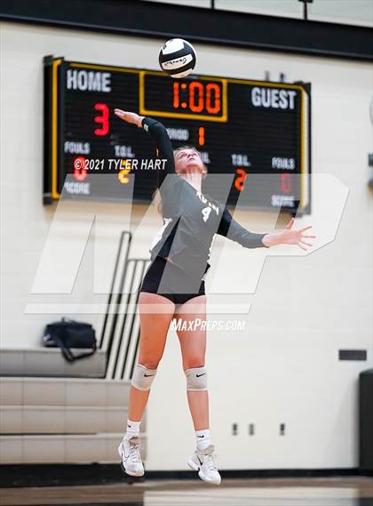 Thumbnail 1 in Hamilton Southeastern @ Avon photogallery.