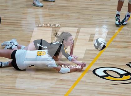 Thumbnail 2 in Hamilton Southeastern @ Avon photogallery.