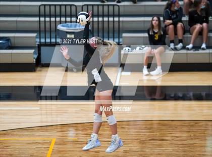 Thumbnail 1 in Hamilton Southeastern @ Avon photogallery.