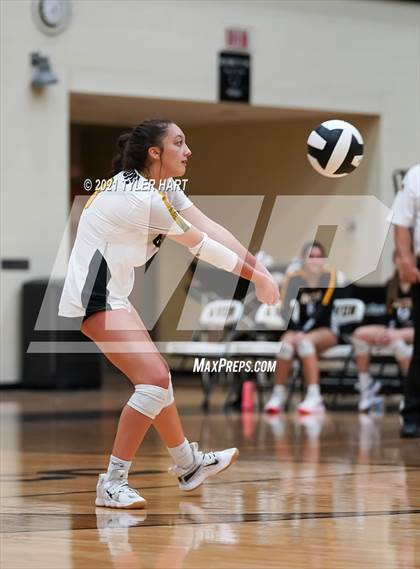 Thumbnail 2 in Hamilton Southeastern @ Avon photogallery.