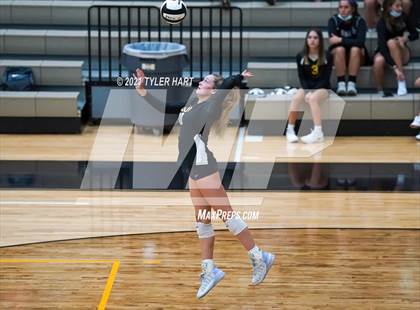 Thumbnail 1 in Hamilton Southeastern @ Avon photogallery.