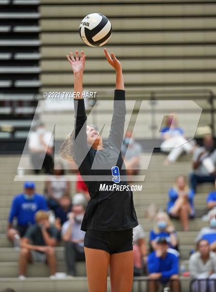 Thumbnail 1 in Hamilton Southeastern @ Avon photogallery.