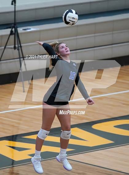 Thumbnail 3 in Hamilton Southeastern @ Avon photogallery.