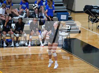 Thumbnail 3 in Hamilton Southeastern @ Avon photogallery.
