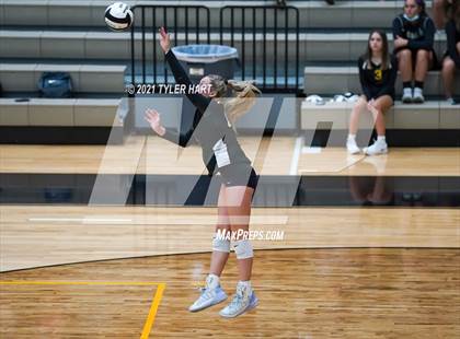 Thumbnail 2 in Hamilton Southeastern @ Avon photogallery.