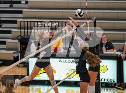Thumbnail 1 in Hamilton Southeastern @ Avon photogallery.