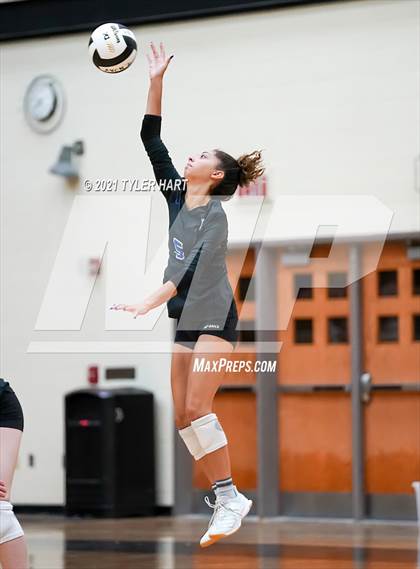 Thumbnail 3 in Hamilton Southeastern @ Avon photogallery.