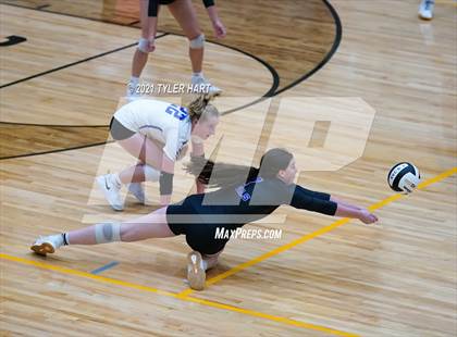 Thumbnail 3 in Hamilton Southeastern @ Avon photogallery.