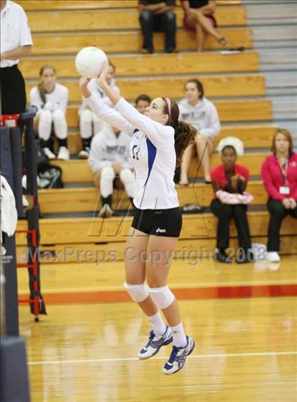 Thumbnail 2 in Keller Central vs Friendswood (Nike Volleyball Classic) photogallery.