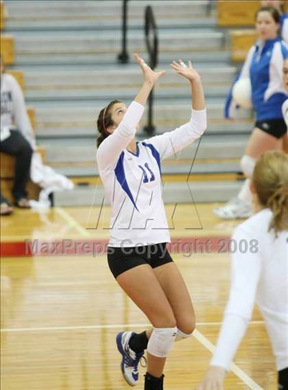 Thumbnail 3 in Keller Central vs Friendswood (Nike Volleyball Classic) photogallery.