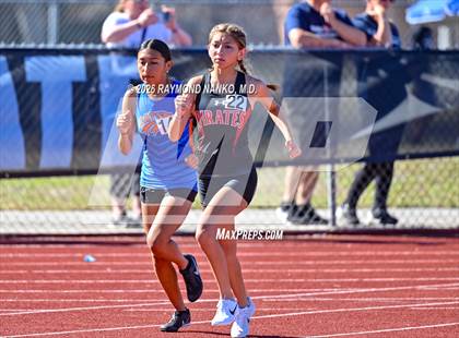 Thumbnail 3 in Pirate Booty Invitational (800 Meter) photogallery.