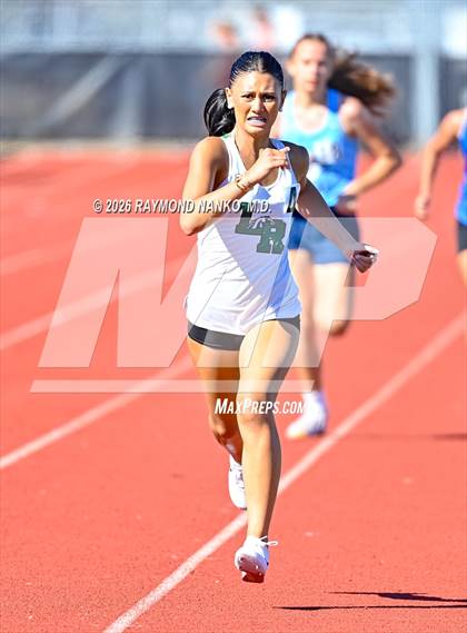 Thumbnail 2 in Pirate Booty Invitational (800 Meter) photogallery.