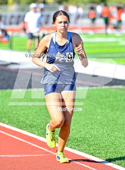 Thumbnail 1 in Pirate Booty Invitational (800 Meter) photogallery.