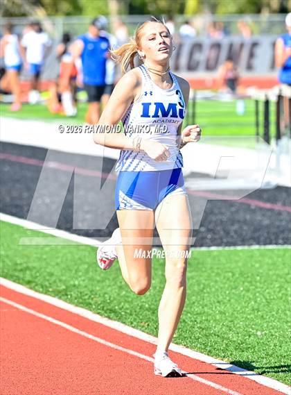 Thumbnail 2 in Pirate Booty Invitational (800 Meter) photogallery.