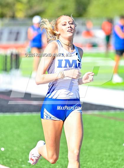 Thumbnail 1 in Pirate Booty Invitational (800 Meter) photogallery.