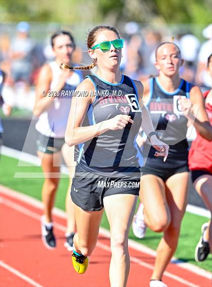 Thumbnail 1 in Pirate Booty Invitational (800 Meter) photogallery.