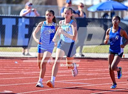 Thumbnail 2 in Pirate Booty Invitational (800 Meter) photogallery.