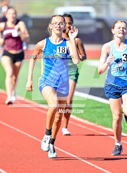 Thumbnail 1 in Pirate Booty Invitational (800 Meter) photogallery.