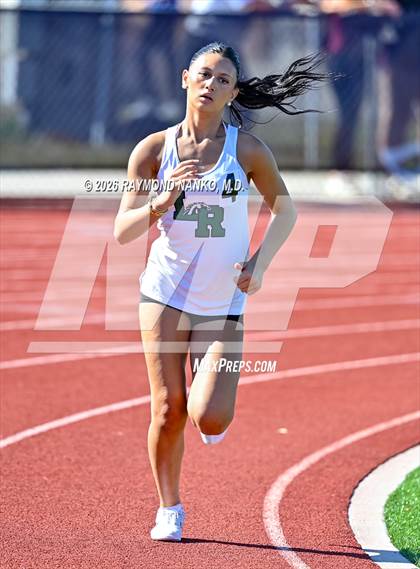 Thumbnail 2 in Pirate Booty Invitational (800 Meter) photogallery.