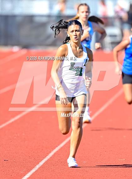 Thumbnail 1 in Pirate Booty Invitational (800 Meter) photogallery.