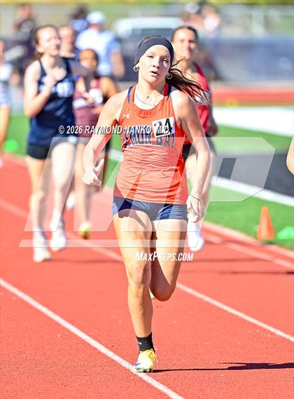 Thumbnail 2 in Pirate Booty Invitational (800 Meter) photogallery.