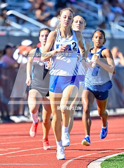 Thumbnail 1 in Pirate Booty Invitational (800 Meter) photogallery.