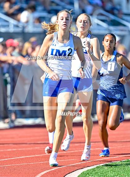 Thumbnail 1 in Pirate Booty Invitational (800 Meter) photogallery.
