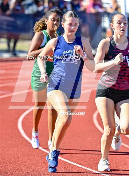 Thumbnail 1 in Pirate Booty Invitational (800 Meter) photogallery.